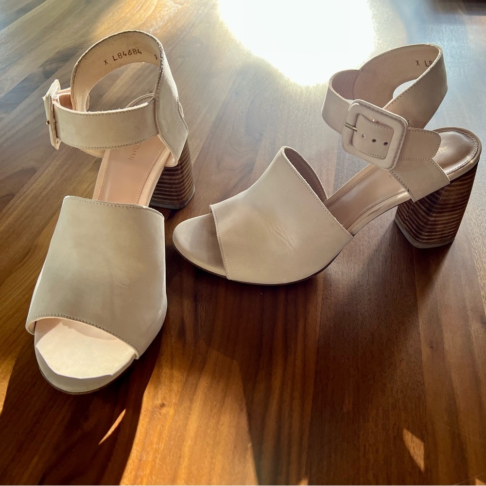 Stuart Weitzman Sandals Savvy, nude nubuck
